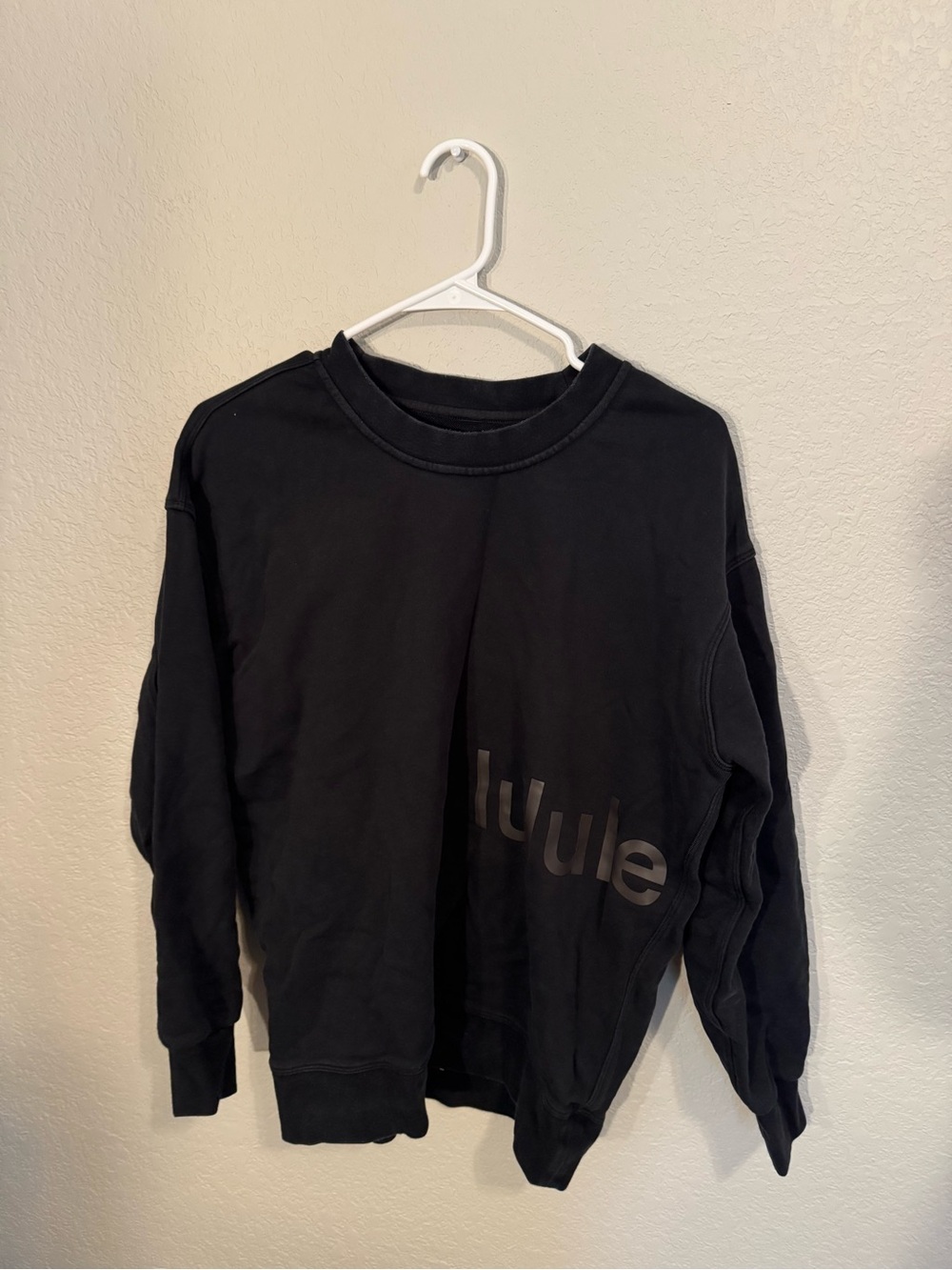Lululemon Black Crewneck